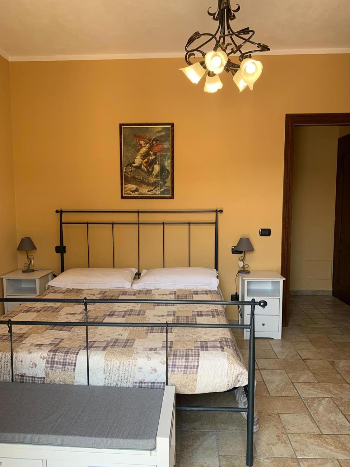 Agriturismo Cascina Anri Mango Exteriör bild