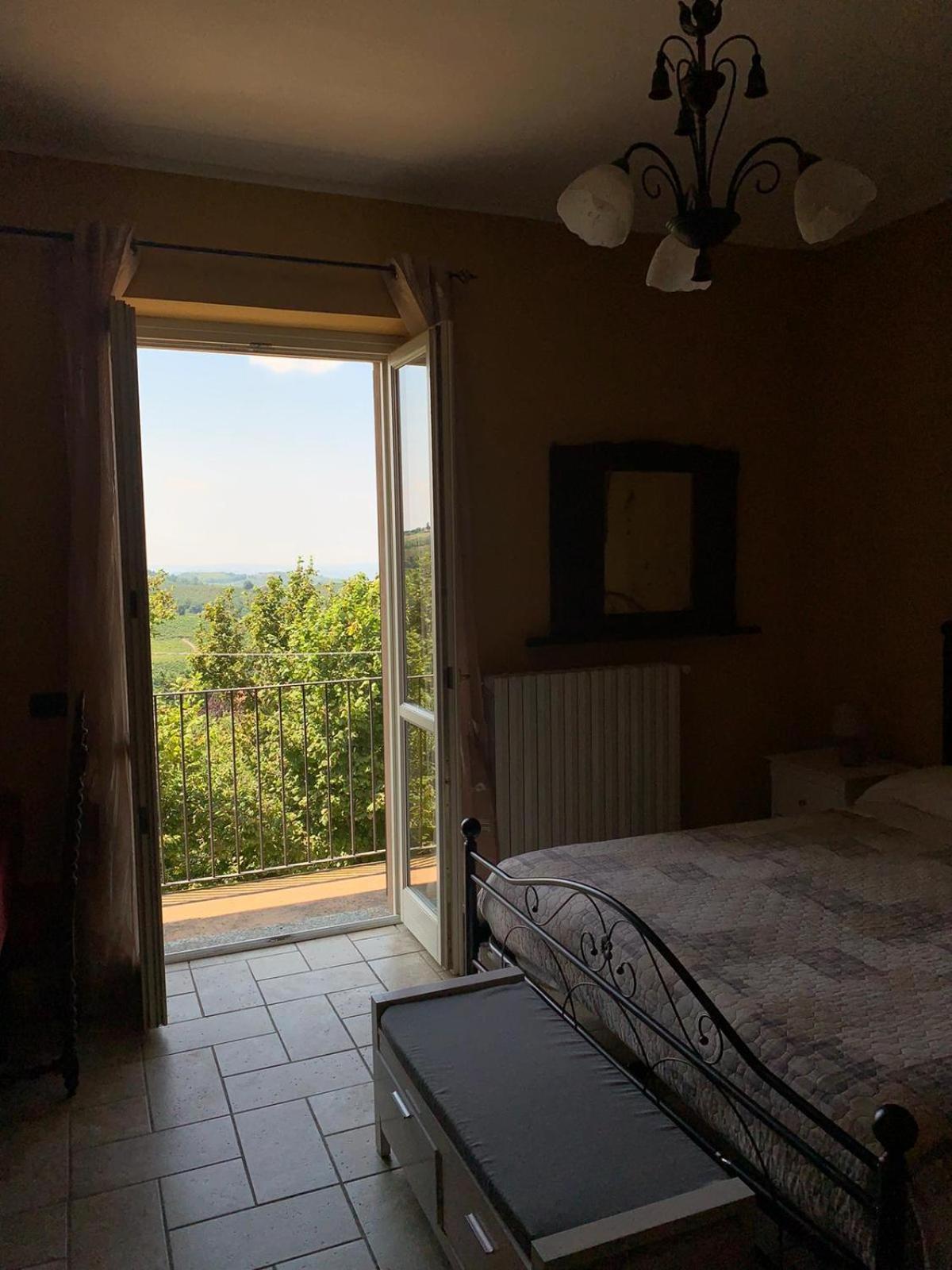 Agriturismo Cascina Anri Mango Exteriör bild