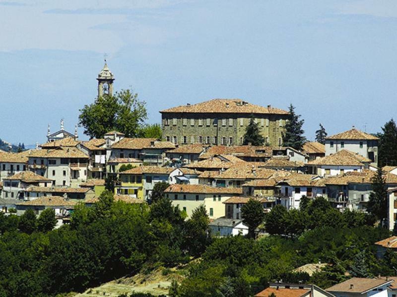 Agriturismo Cascina Anri Mango Exteriör bild